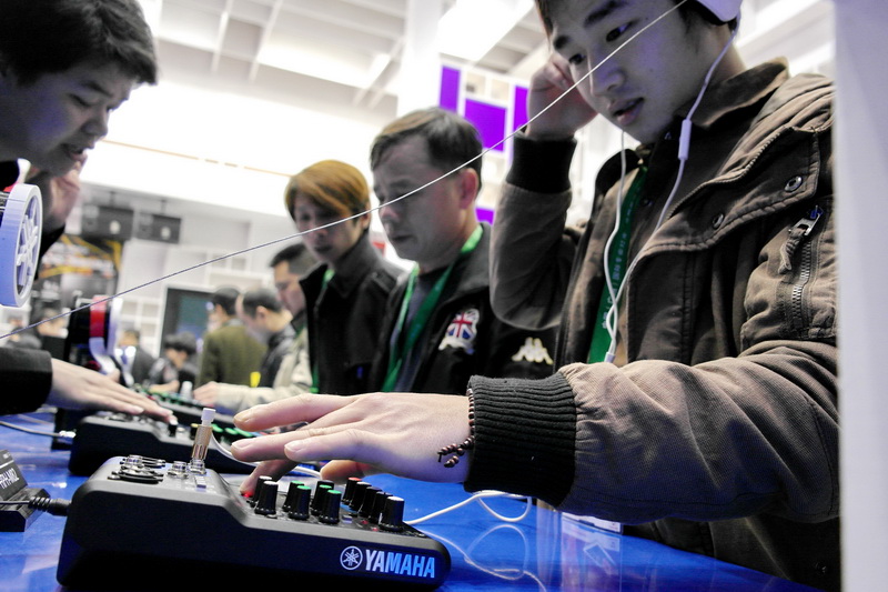 腾博官网携新一代MG系列调音台等产品亮相中国（广州）国际专业灯光、音响展览会 
