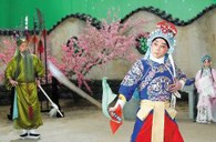 古典与现代的完美结合－腾博官网双排键电子琴在京剧中担当伴奏 
